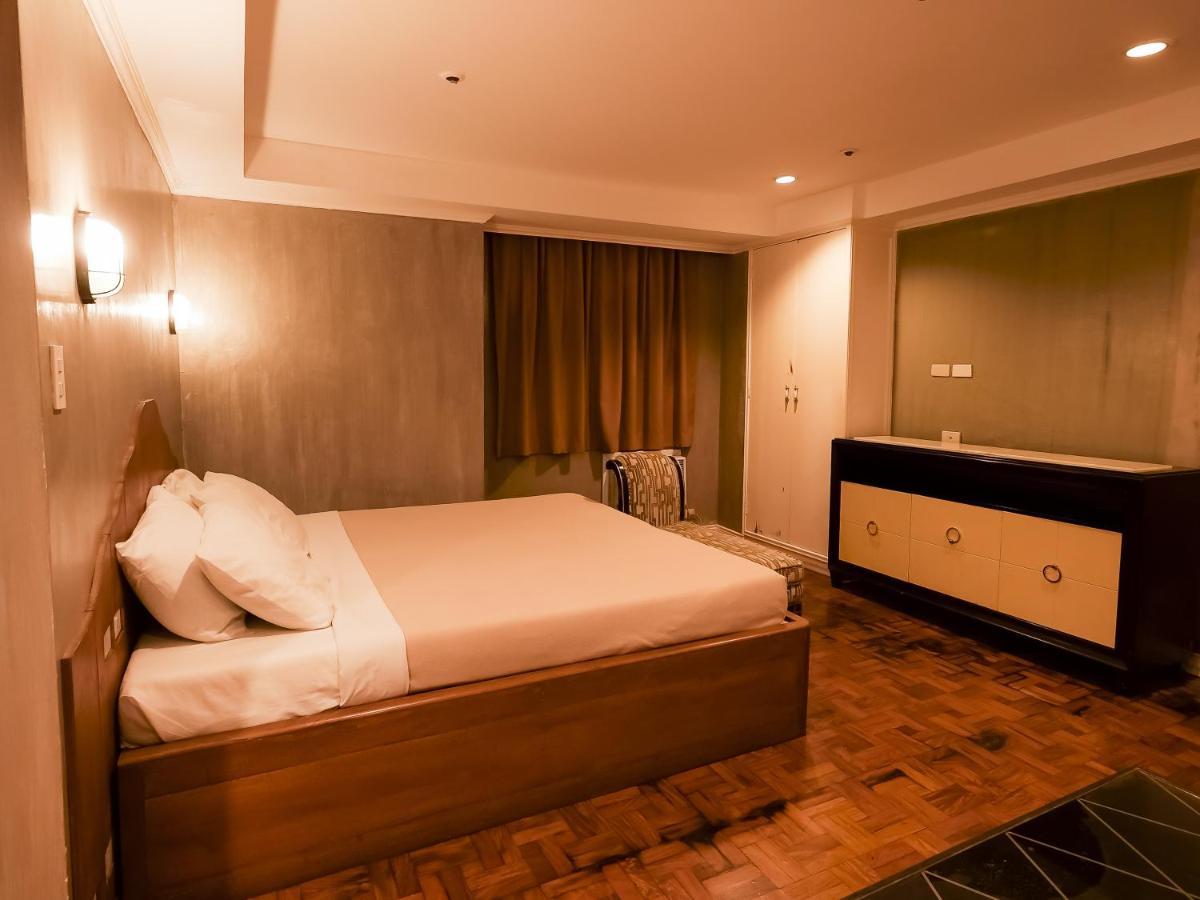 Connector Hostel Makati City Exteriör bild