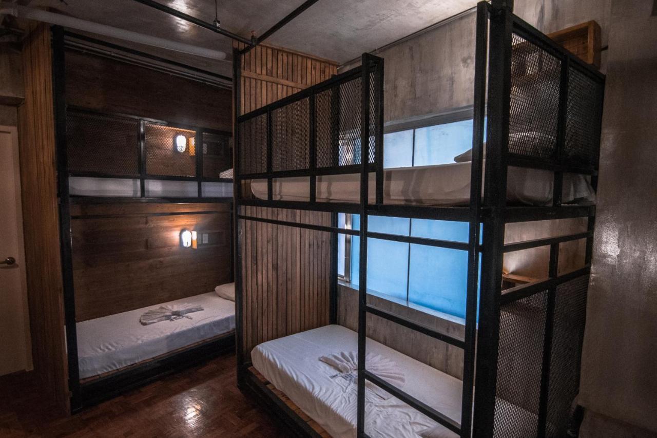 Connector Hostel Makati City Exteriör bild