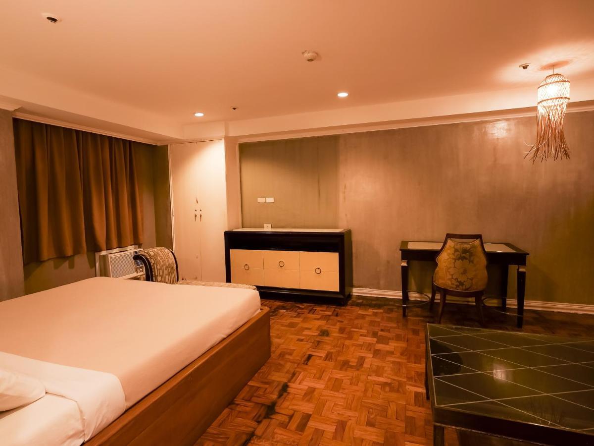 Connector Hostel Makati City Exteriör bild
